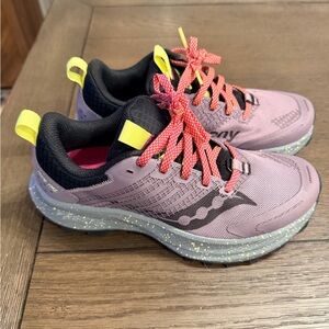 Like New Women’s Saucony Ride TR 2